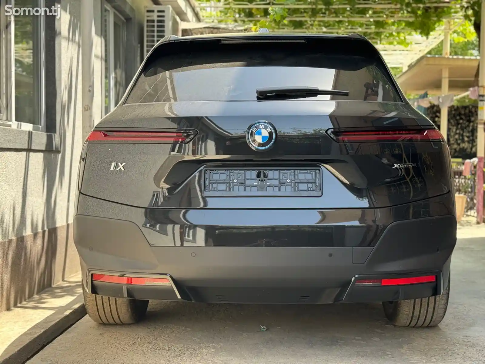 BMW iX, 2023-4