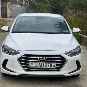 Hyundai Elantra, 2017