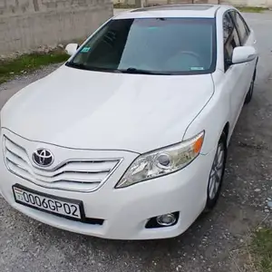 Toyota Camry, 2010