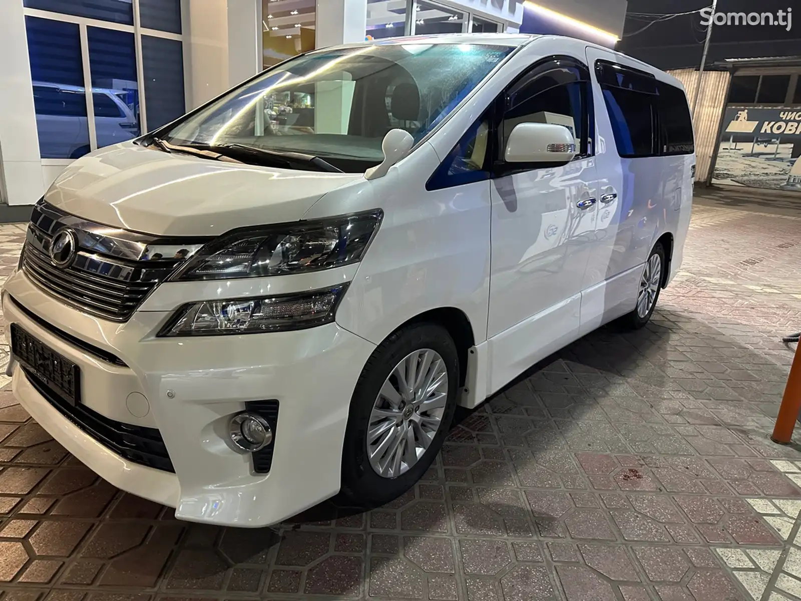 Toyota Vellfire, 2014-1