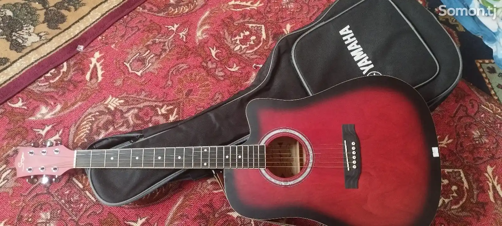 Гитара Yamaha-13