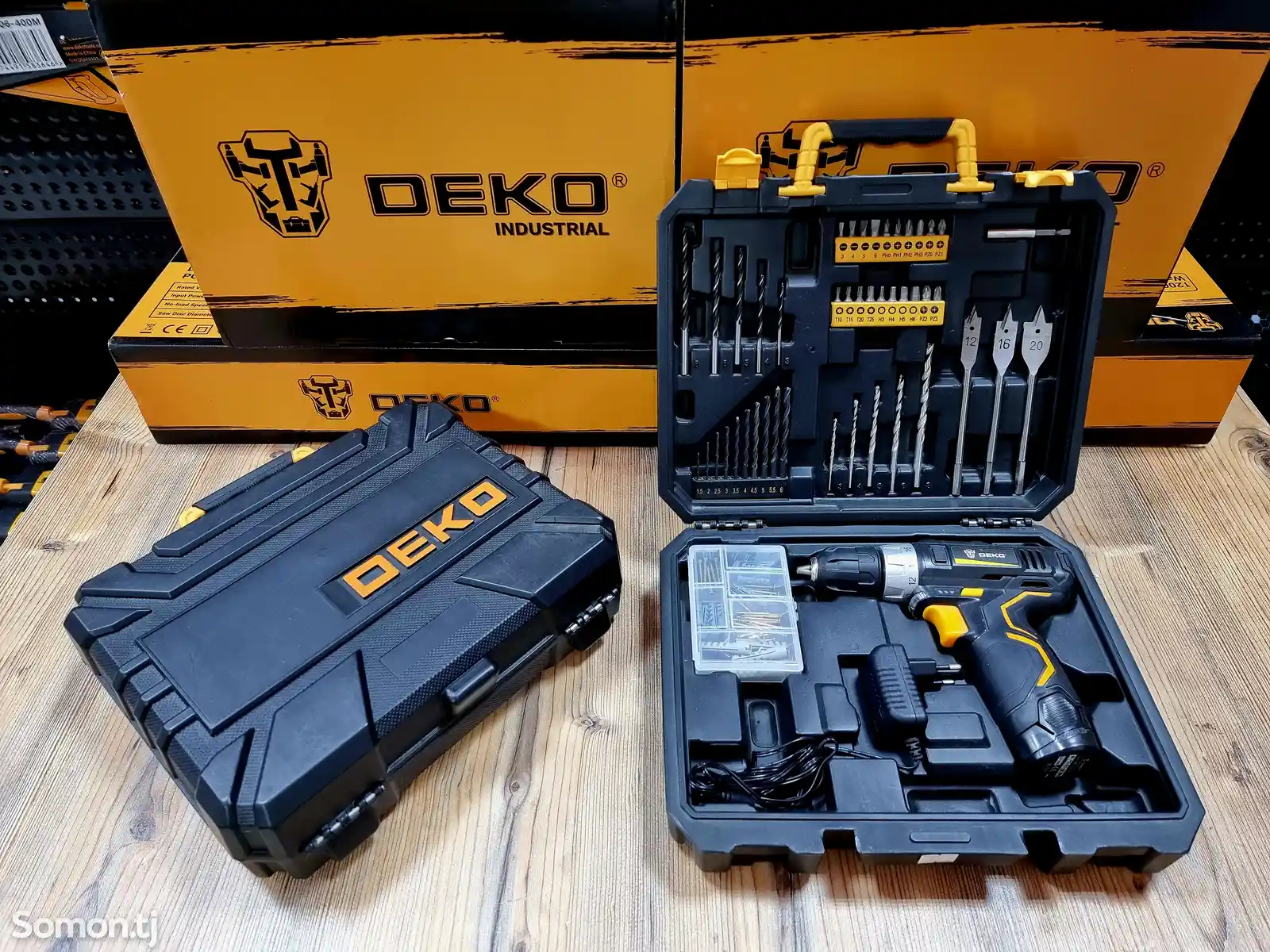 Дрель-шуруповерт аккумуляторный 12V Deko GCD12DU3-S2 + набор 92 инструмента-1
