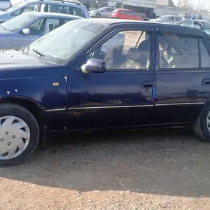 Daewoo Nexia, 1999