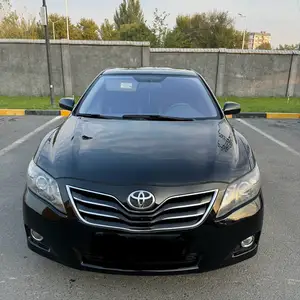 Toyota Camry, 2010