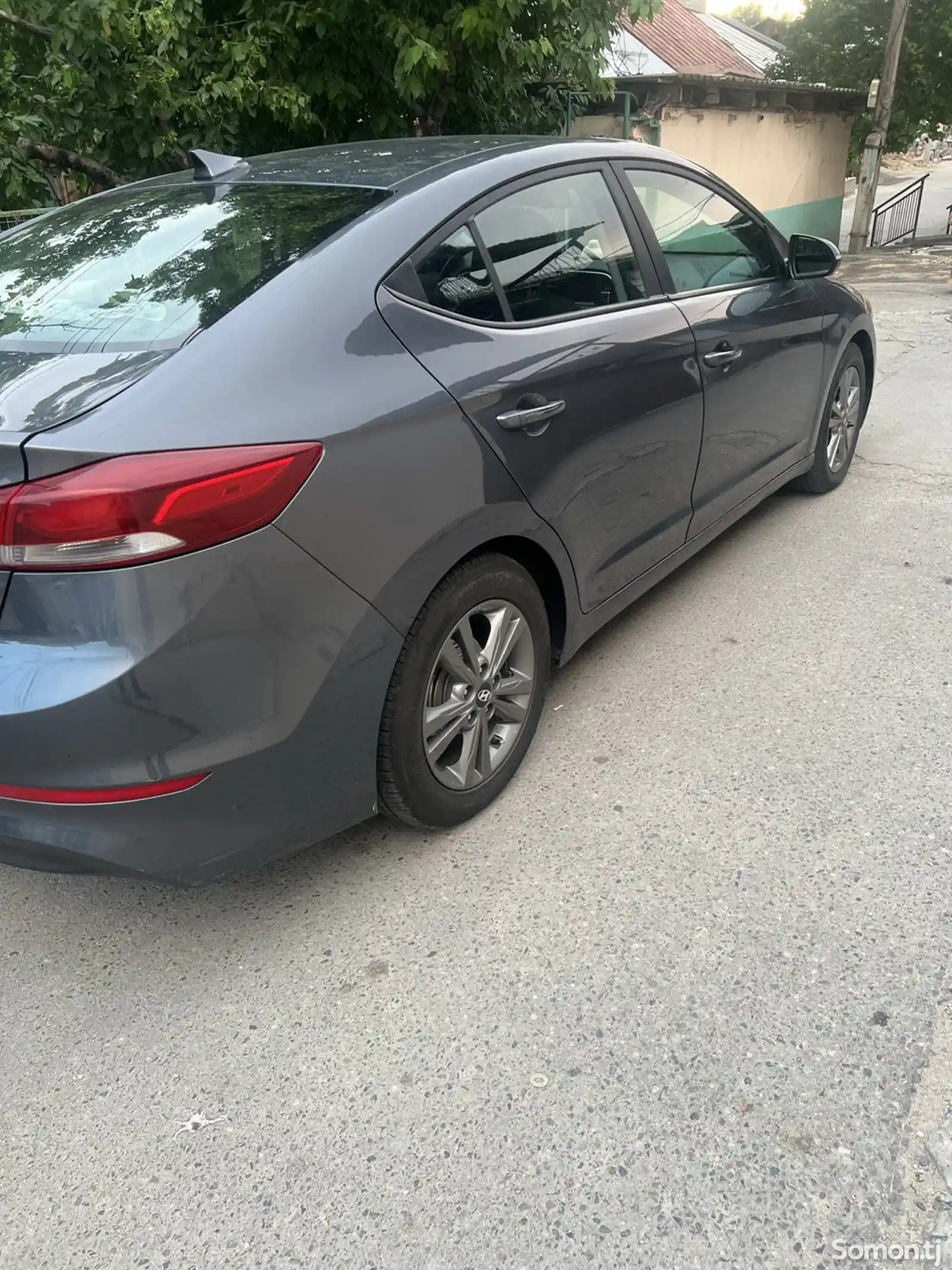 Hyundai Elantra, 2017-9