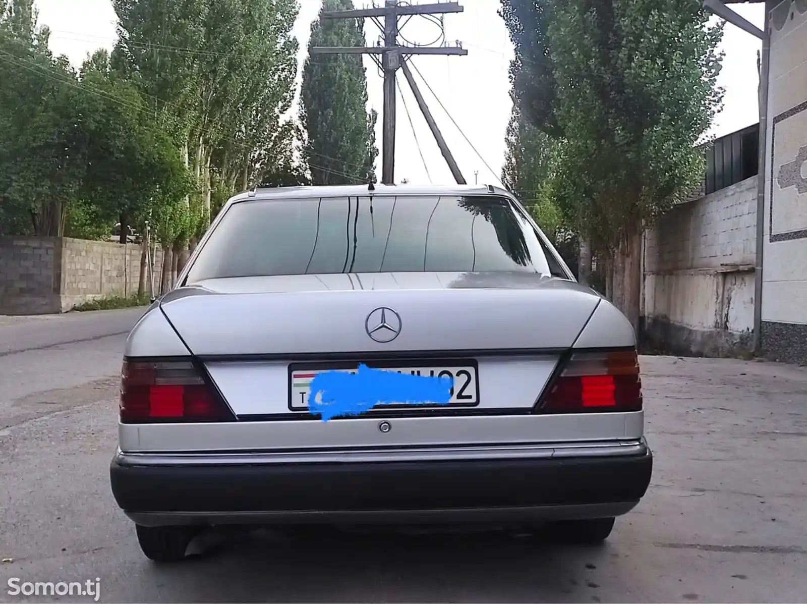 Mercedes-Benz W124, 1988-1