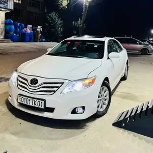 Toyota Camry, 2010