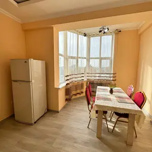 2-комн. квартира, 8 этаж, 80м², Шохмансур