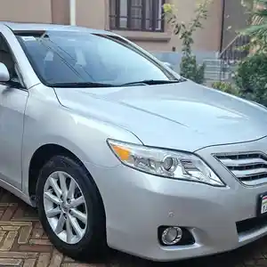 Toyota Camry, 2011