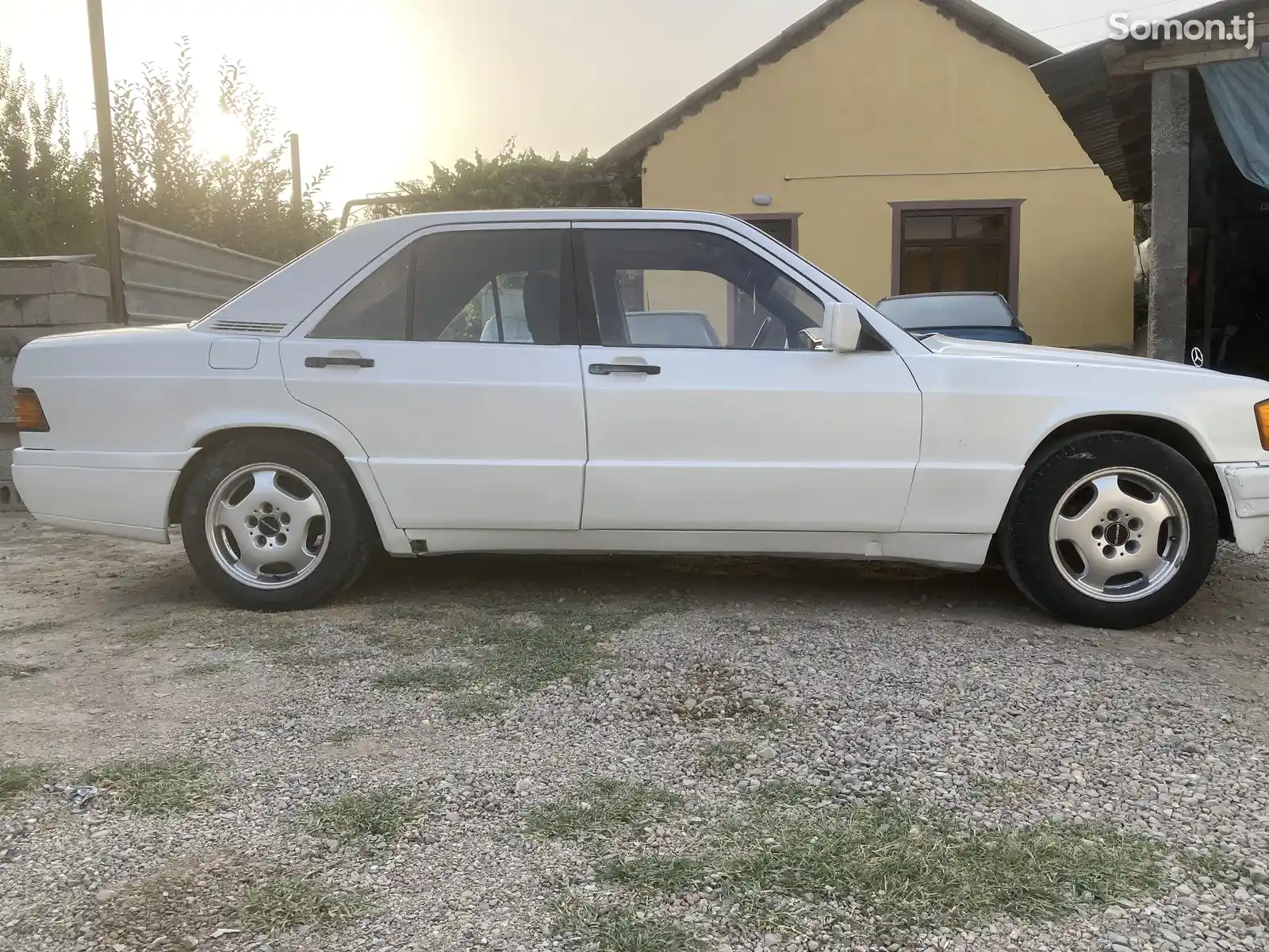 Mercedes-Benz W201, 1989-2