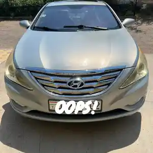 Hyundai Sonata, 2011