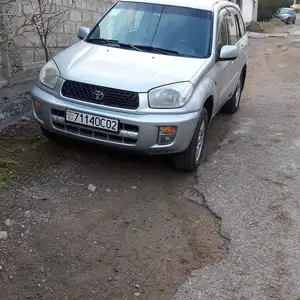 Toyota RAV 4, 2004