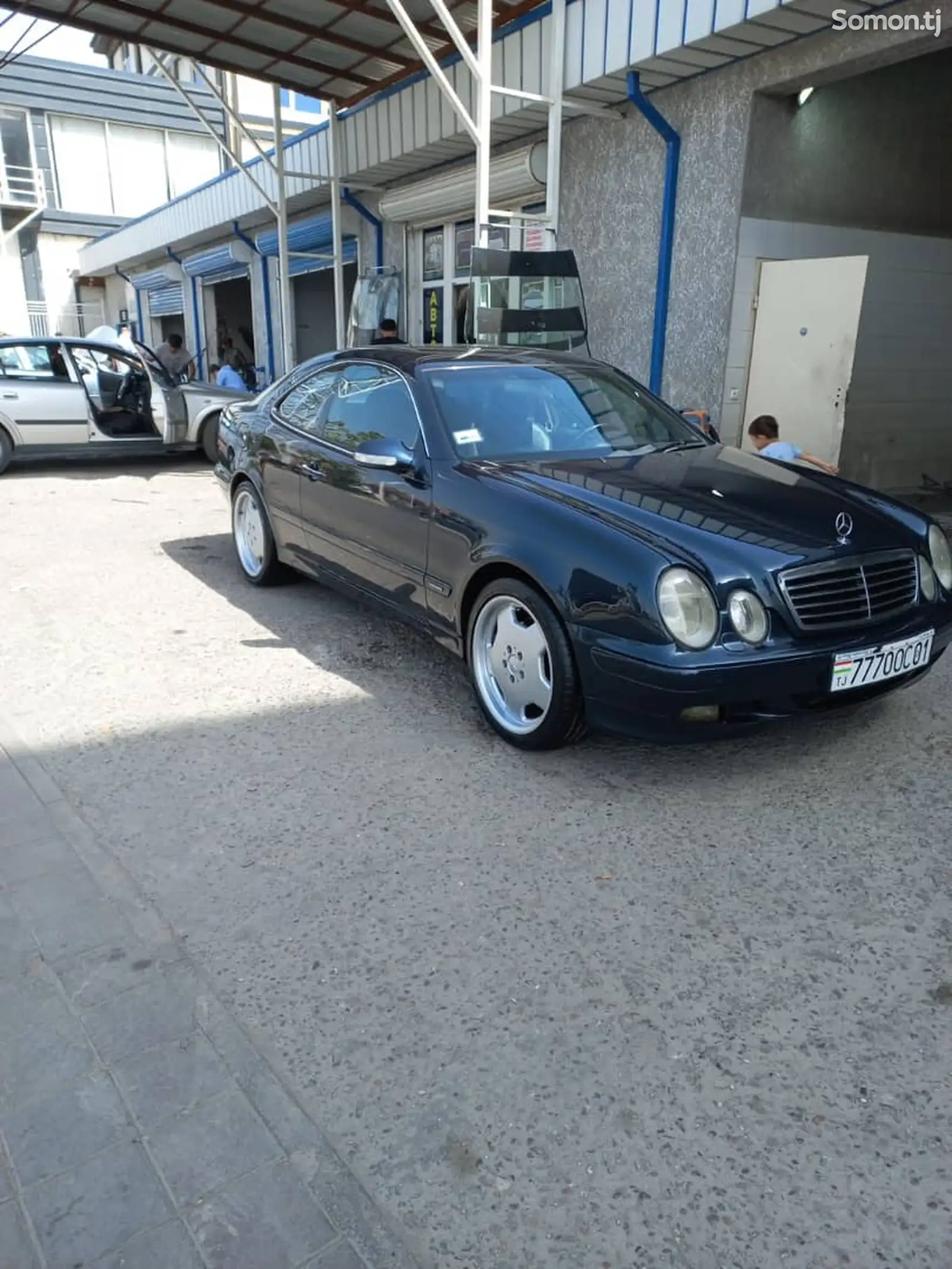 Mercedes-Benz E class, 2000-1