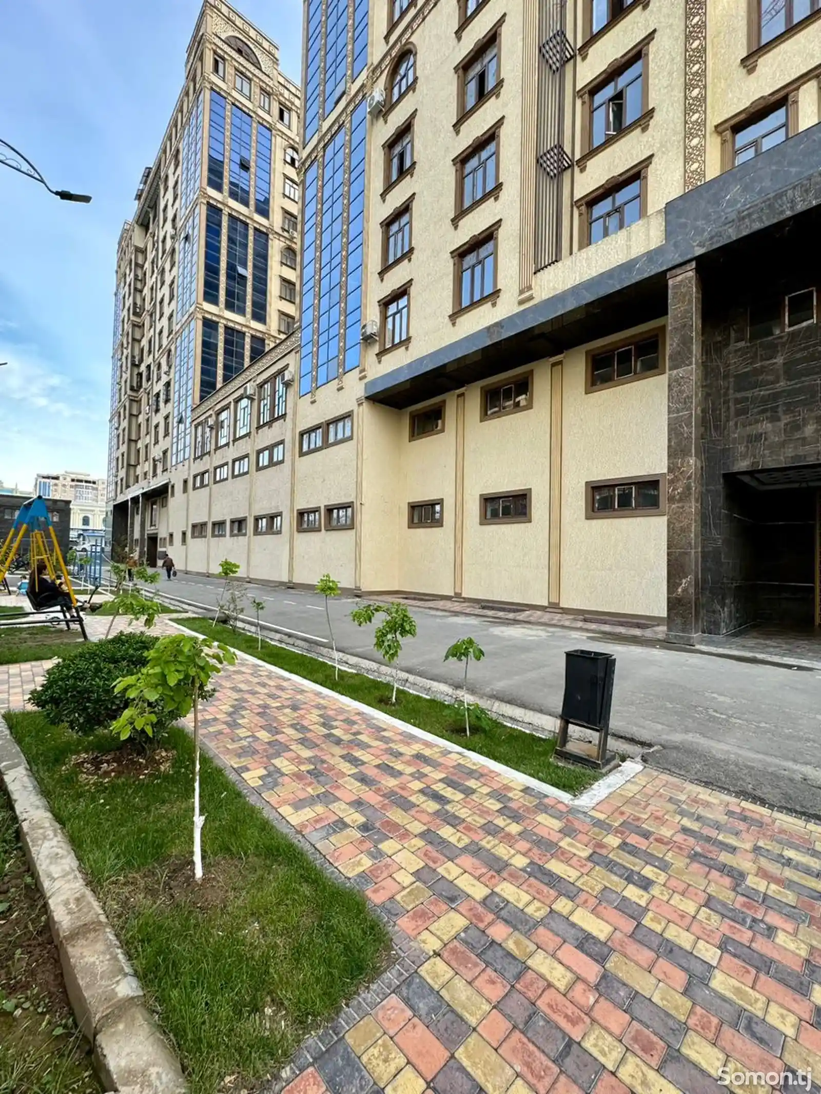 3-комн. квартира, 10 этаж, 135 м², Исмоили Сомони, Мехргон-3