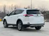 Toyota RAV 4, 2015-6