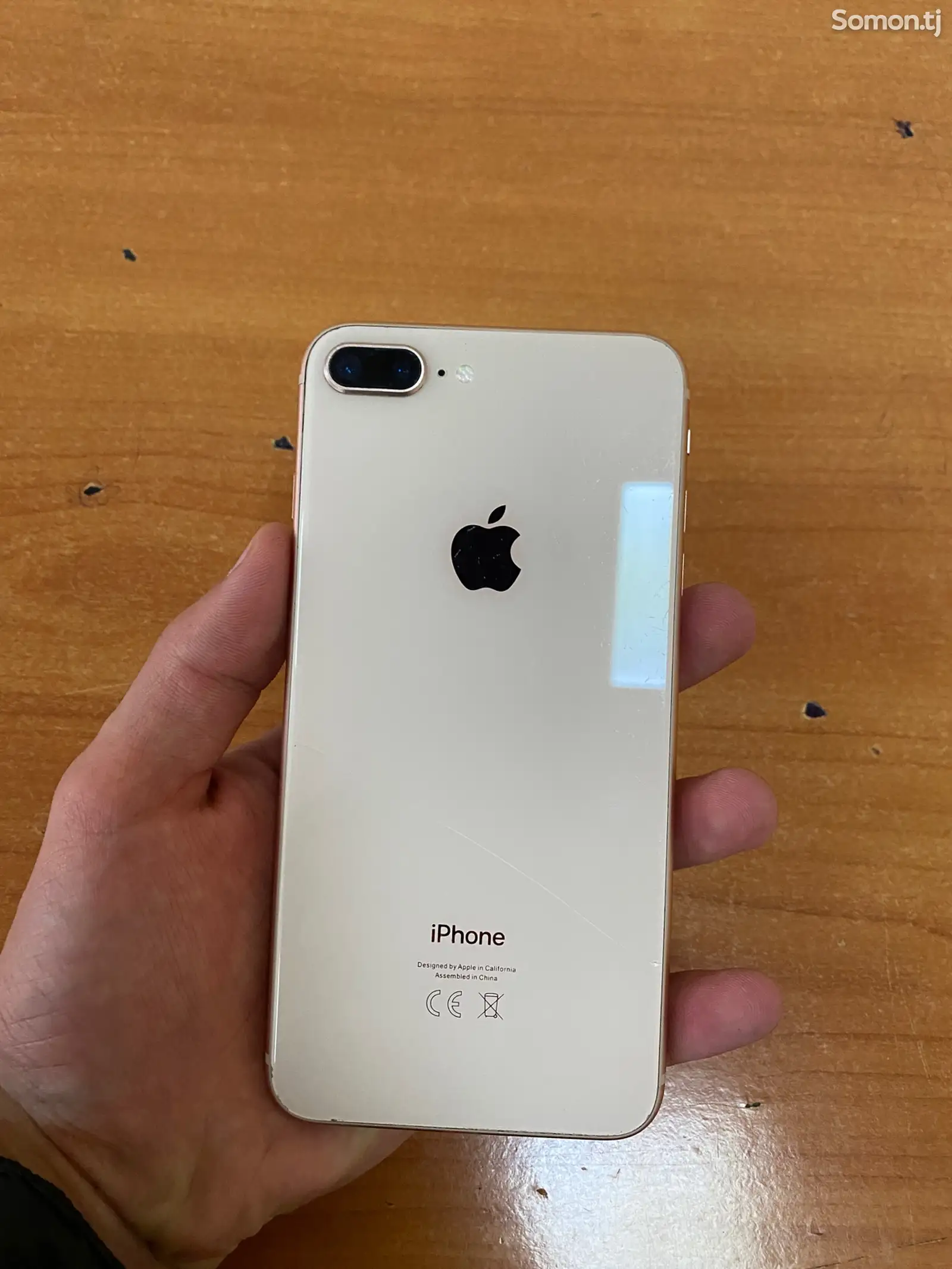 Apple iPhone 8 plus, 64 gb, Gold-1