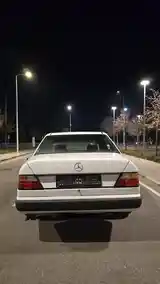 Mercedes-Benz W124, 1989-4