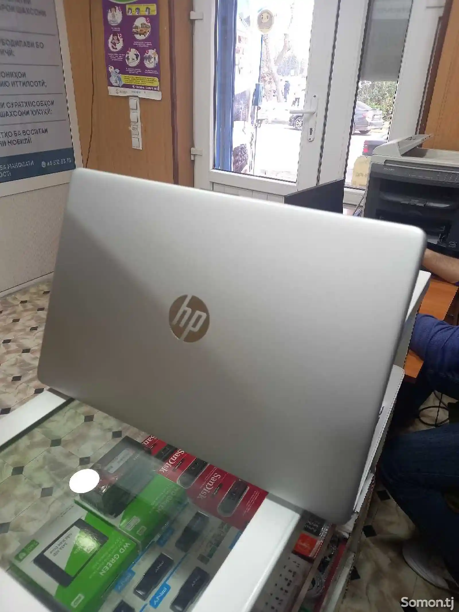 Ноутбук HP i3-6