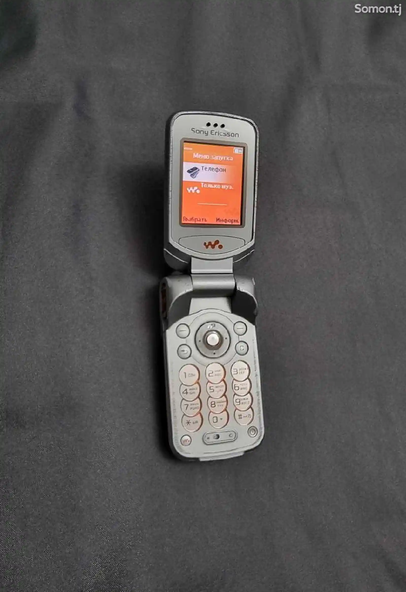 Sony Ericsson W300i-4
