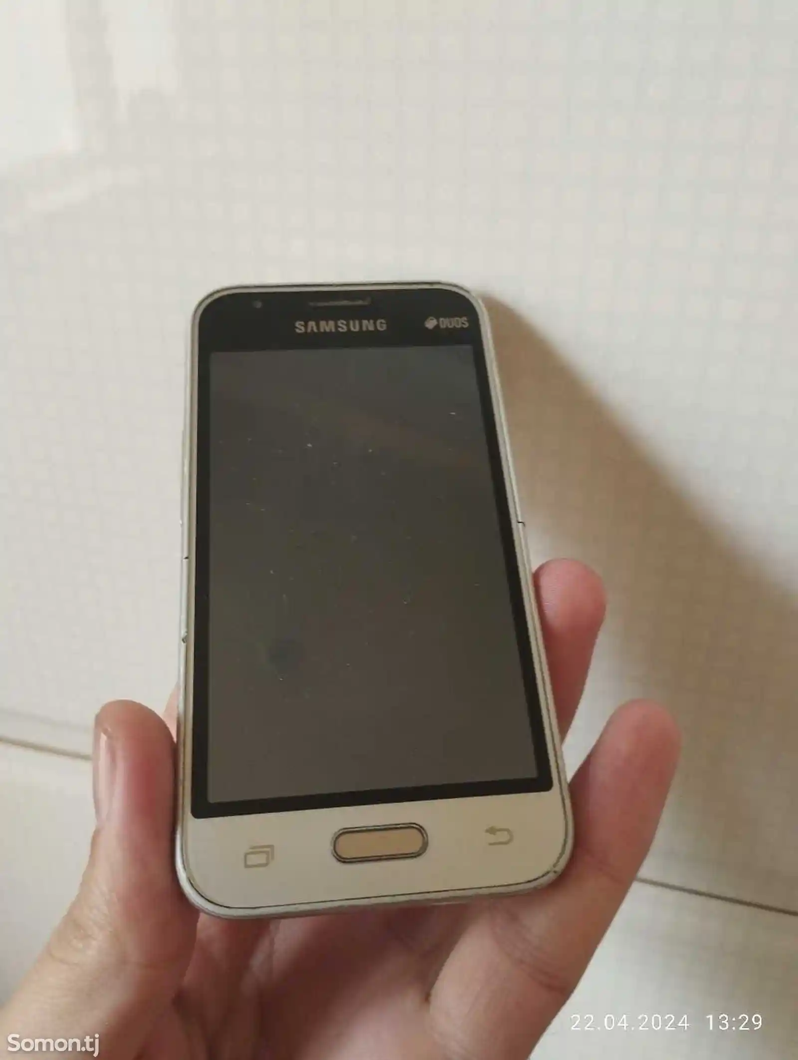 Samsung Galaxy j1 mini-1