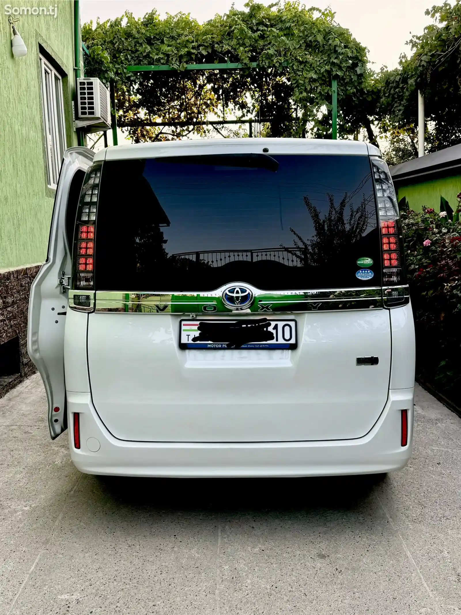 Toyota Voxy, 2014-1