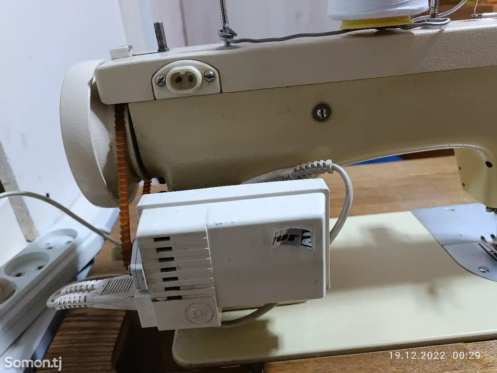 Швейная машинка Чайка 142 М-5