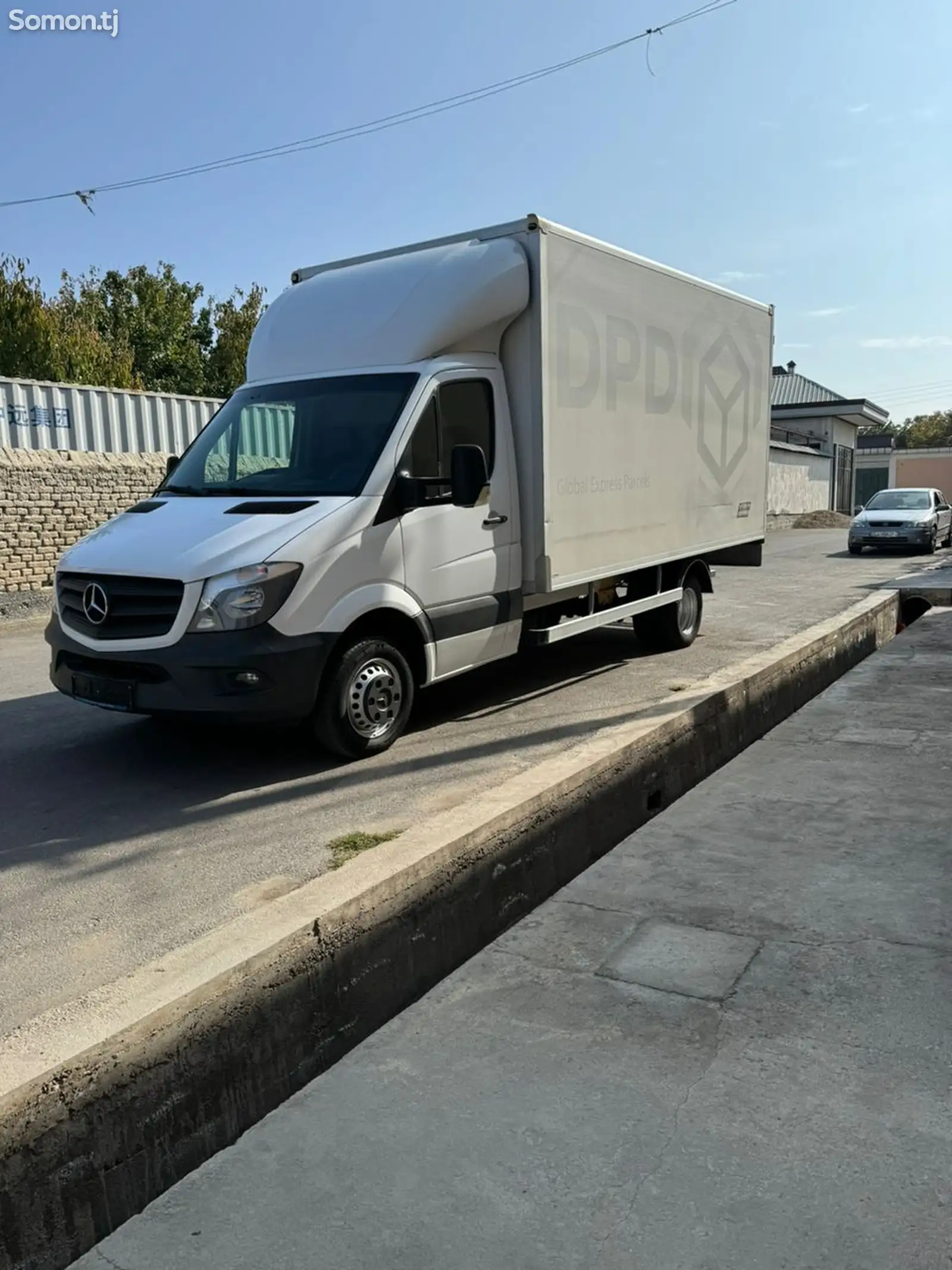 Фургон Mercedes-Benz Sprinter-1