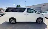 Toyota Vellfire, 2013-5