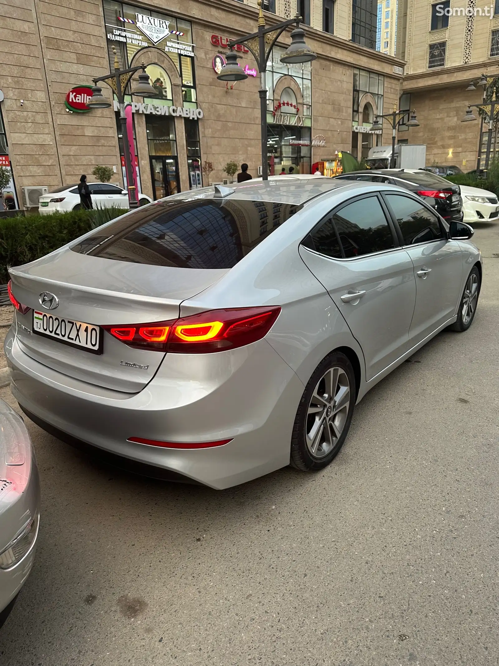 Hyundai Elantra, 2018-8