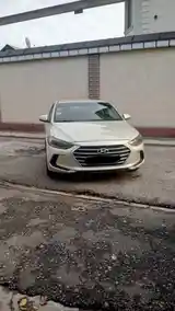 Hyundai Elantra, 2017-4