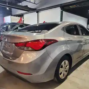 Hyundai Elantra, 2015