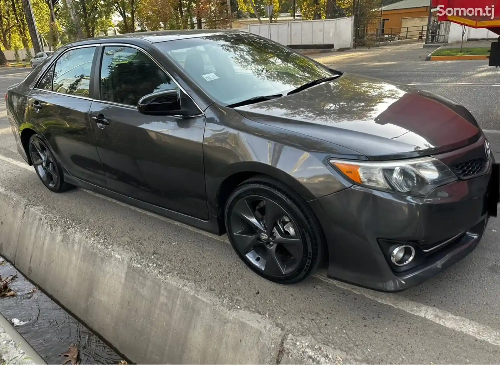 Toyota Camry, 2012-1