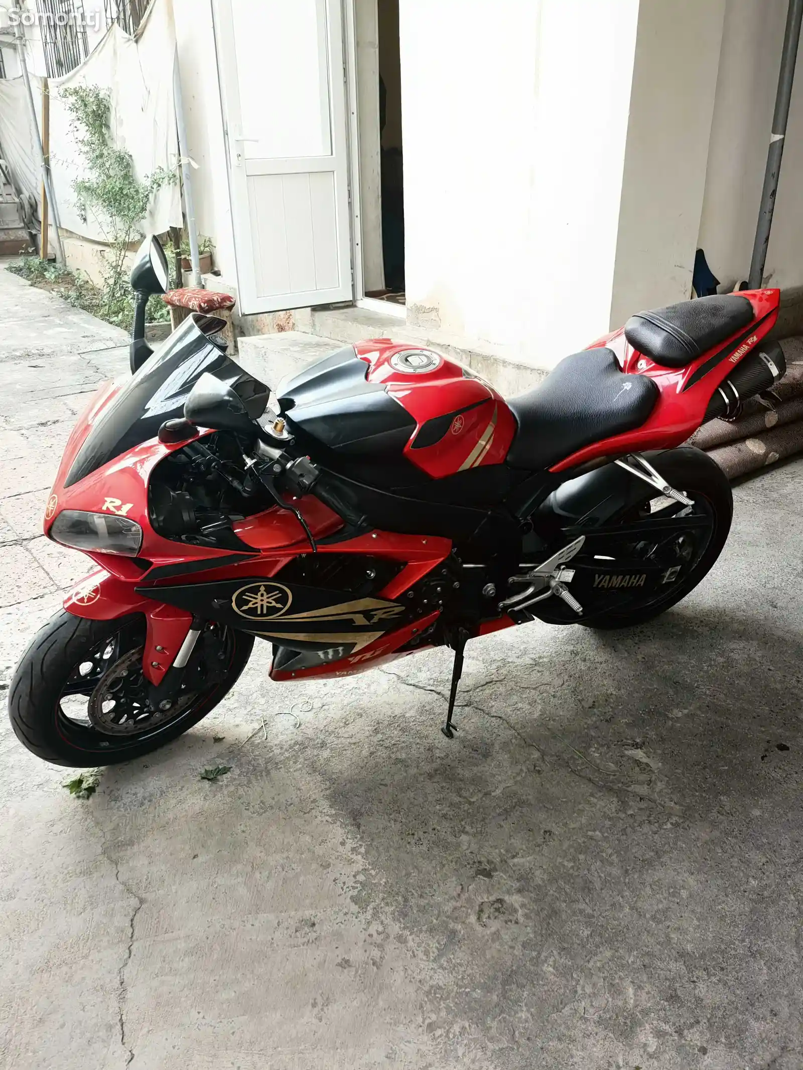 Мотоцикл Yamaha-4