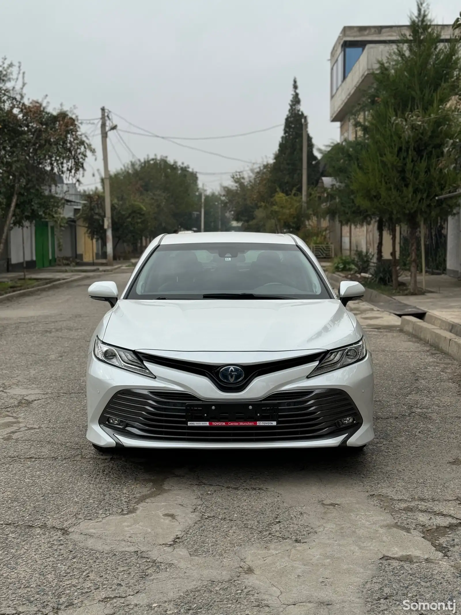 Toyota Camry, 2019-1