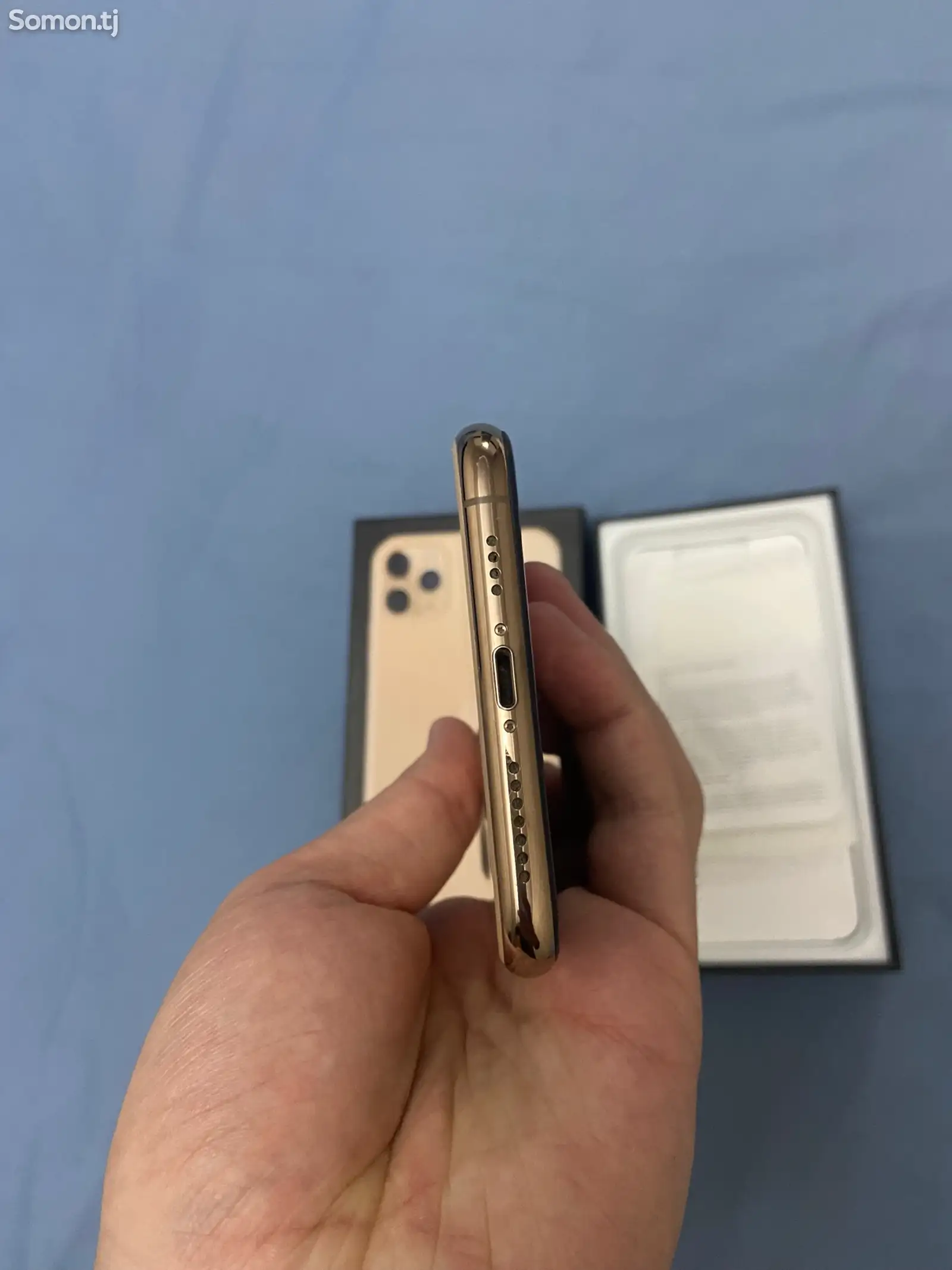 Apple iPhone 11 Pro Max, 256 gb, Gold-9