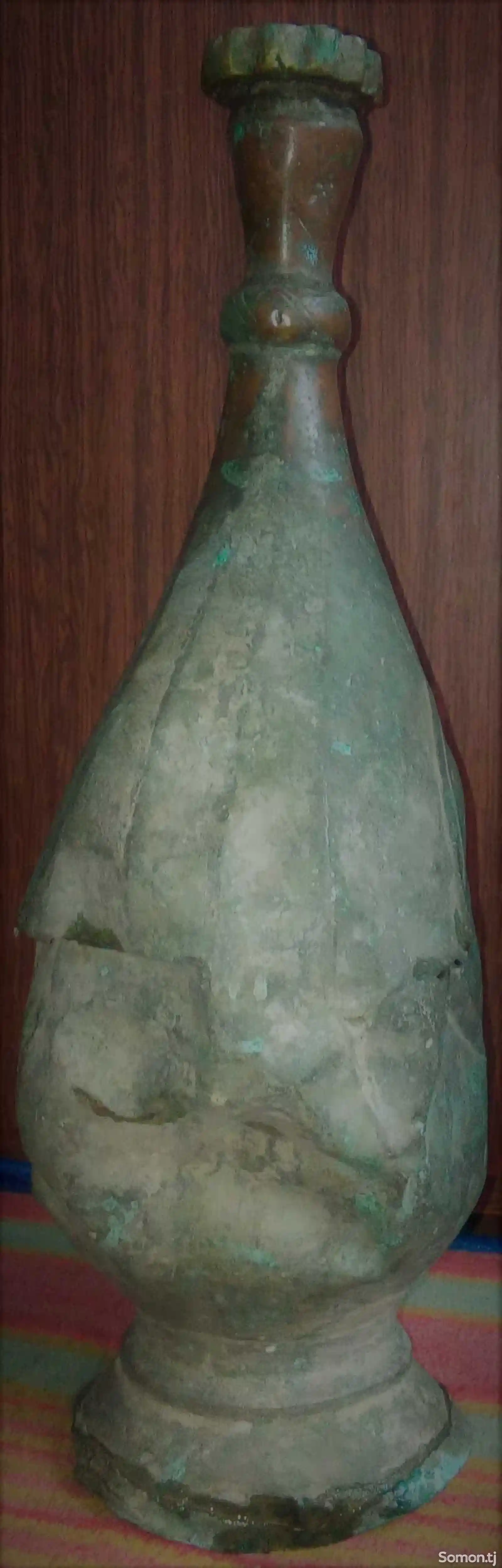 Старинная ваза из меди-2