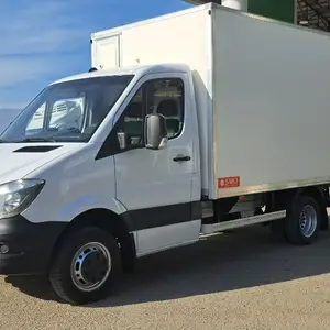 Бортовой грузовик Mercedes-Benz Sprinter, 2015