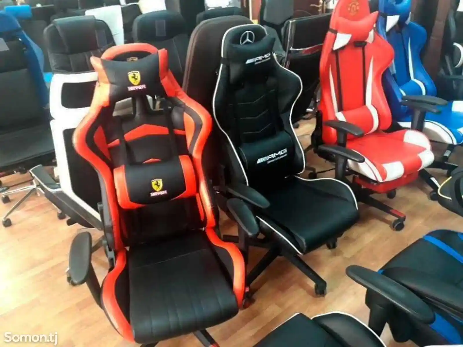 Спортивное кресло Ferrari-4