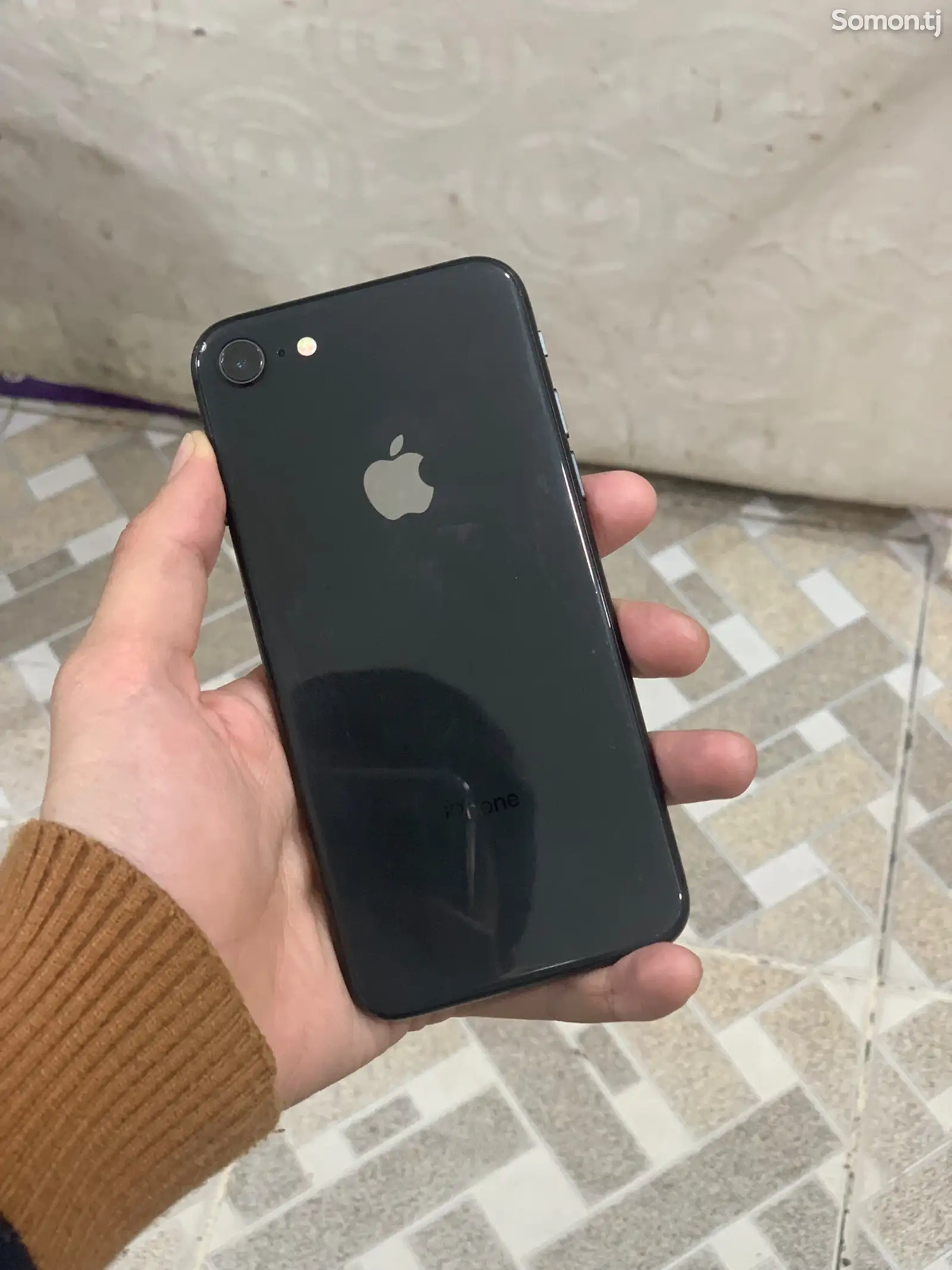 Apple iPhone 8, 64 gb-1