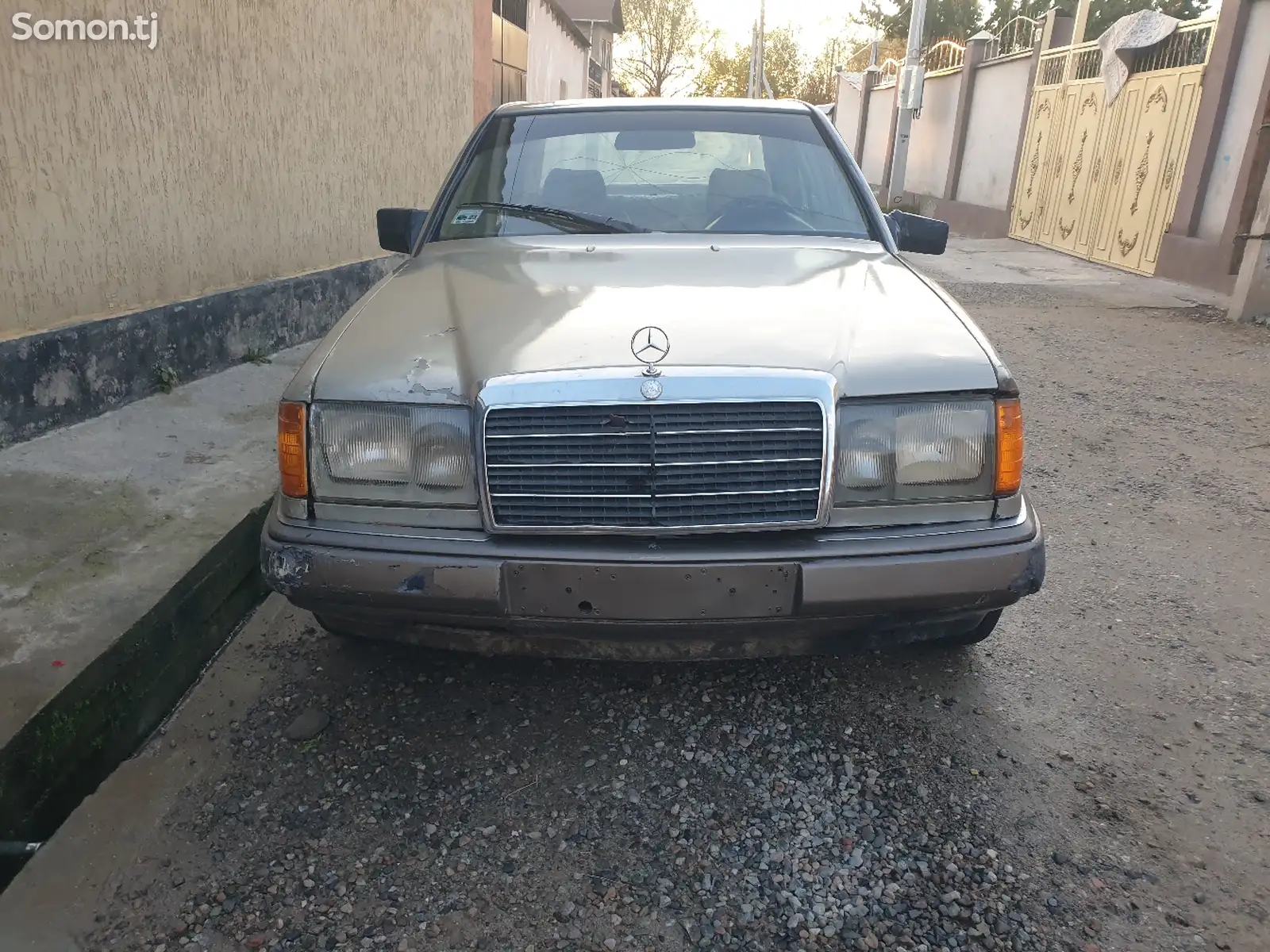 Mercedes-Benz W124, 1988-1