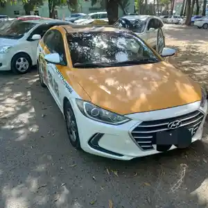 Hyundai Elantra, 2017