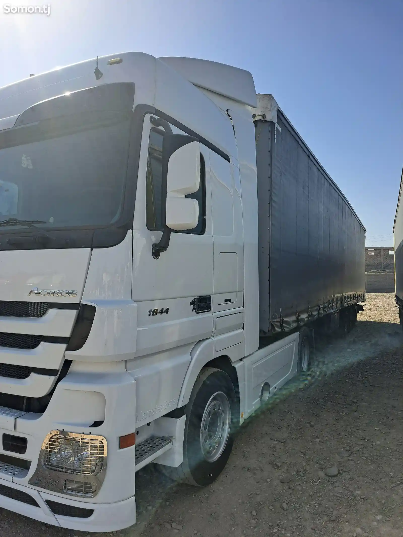 Бортовой грузовик Mercedes-Benz Actros, 2012-5