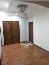 3-комн. квартира, 1 этаж, 80м², Зарафшон-5