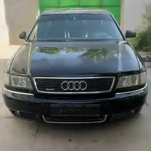 Audi S8, 2000