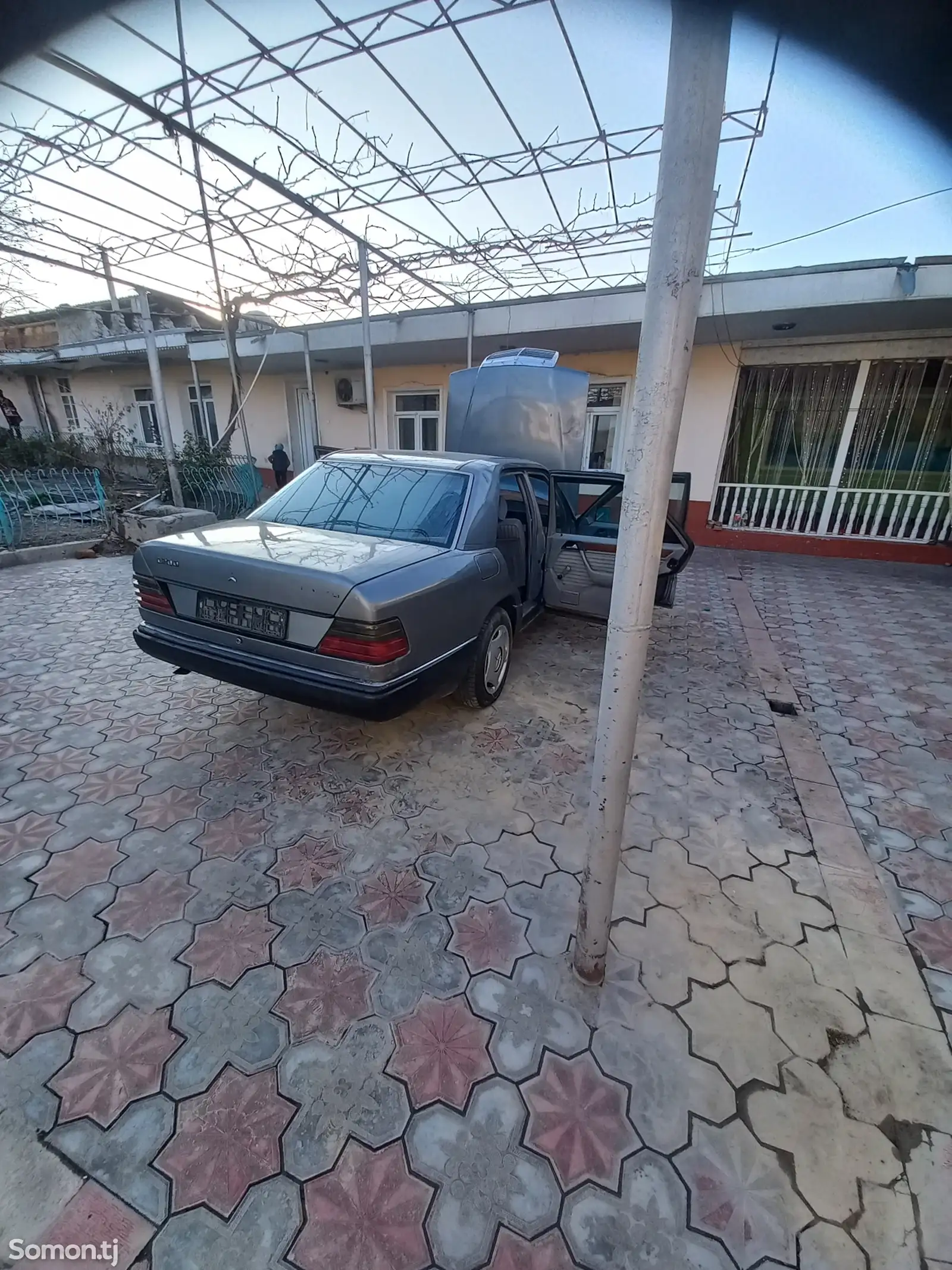 Mercedes-Benz W124, 1991-1