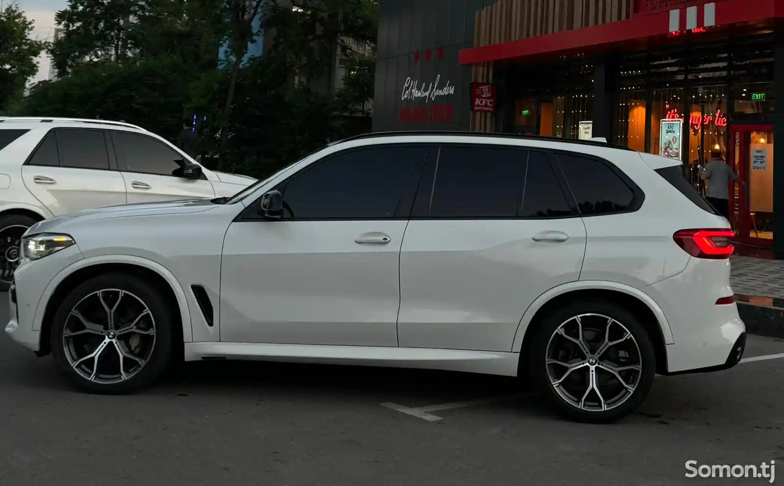 BMW X5, 2019-4