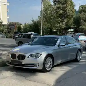 BMW 7 series, 2013