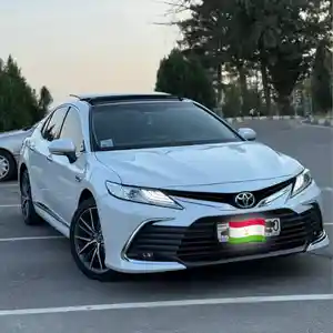 Toyota Camry, 2023