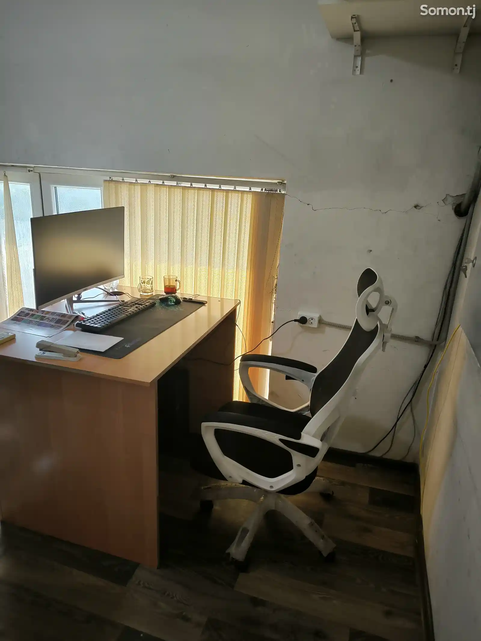 Офисное кресло-10