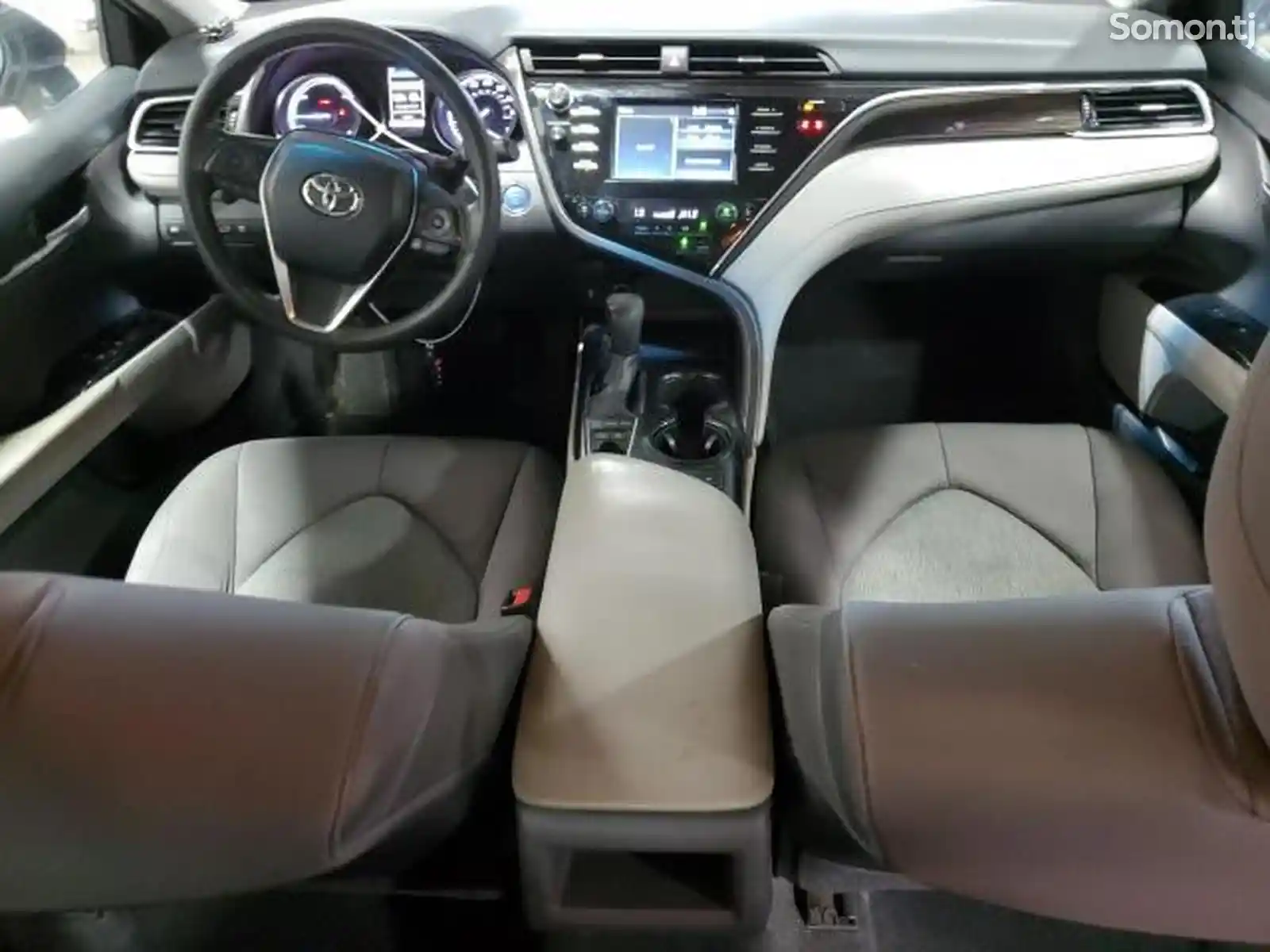 Toyota Camry, 2018-7